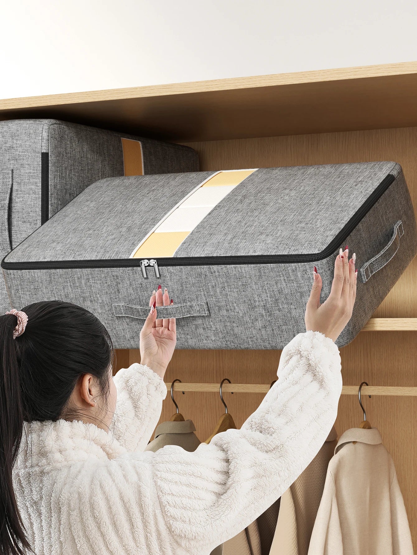 Extra-large capacity underbed foldable clothing storage box